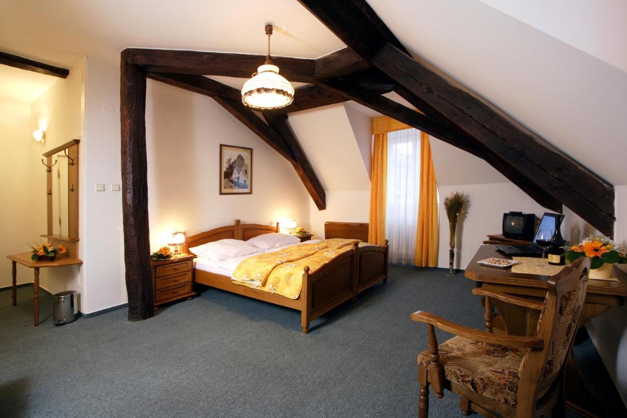 Hotel Maly Pivovar Ceske Budejovice Exterior photo